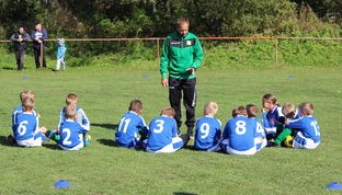 开云-中国篮球教练员团队协作能力培养与管理实践，篮球教练员在团队中扮演了哪些角色