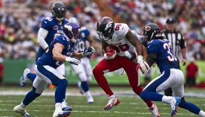 开云体育官网-球星拉开空间后如何处理单打机会，篮球拉开空间是什么意思