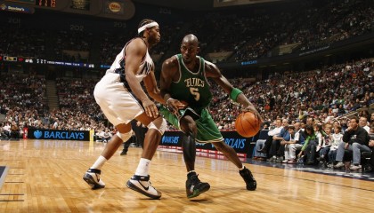 开云app下载中心-中国女篮稳步提升 防守强度不断加强，中国女篮虽败犹荣