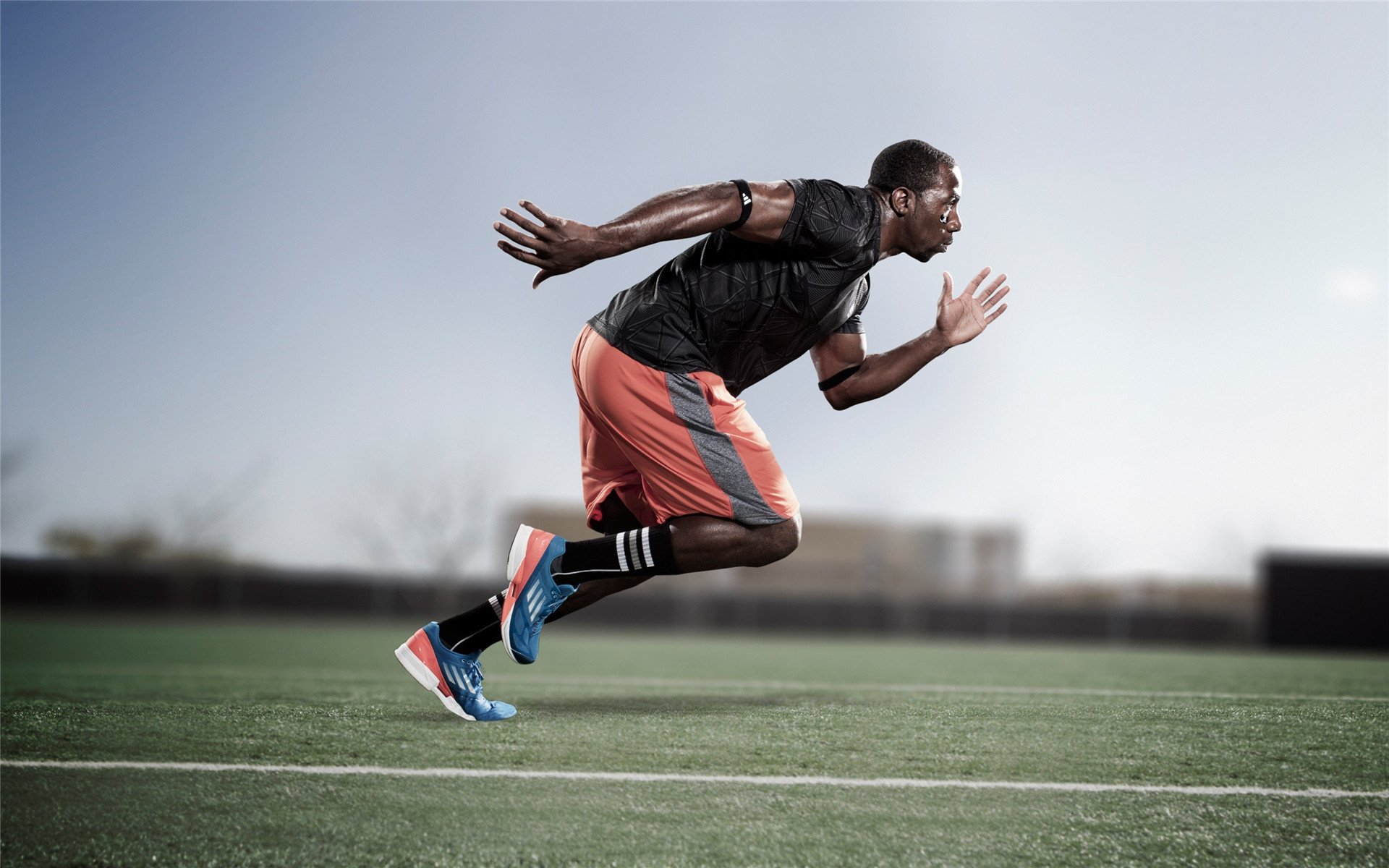 巴黎边路进攻持续撕裂对手防线，巴黎踢什么阵型